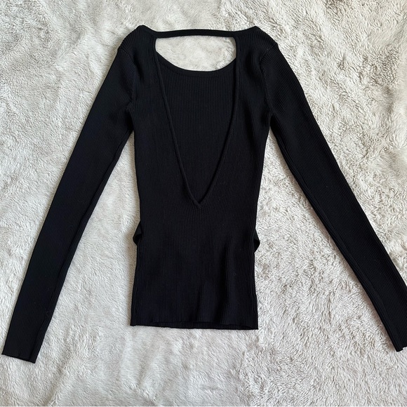 NWOT RIVER ISLAND RIBBED BACKLESS TOP WITH GOLD BUCKLE DETAIL - Picture 6 of 9